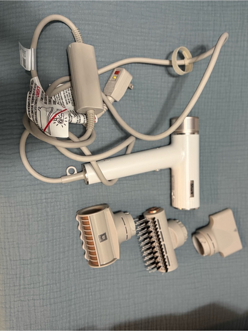 White Hair Styling Tool Set - Multi-Attachment Dryer & Volumizer
